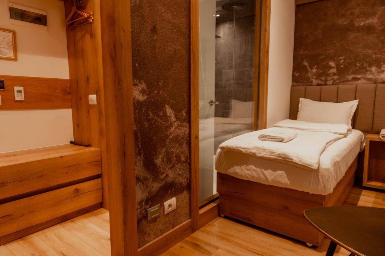 Roadside Hotel Lipjan Экстерьер фото