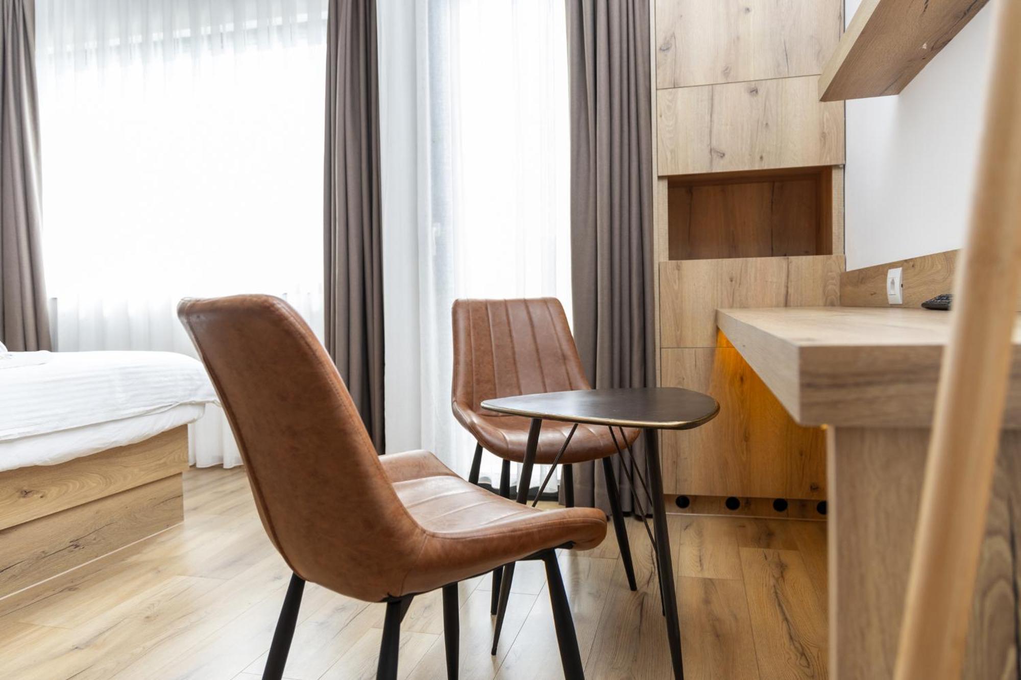 Roadside Hotel Lipjan Экстерьер фото