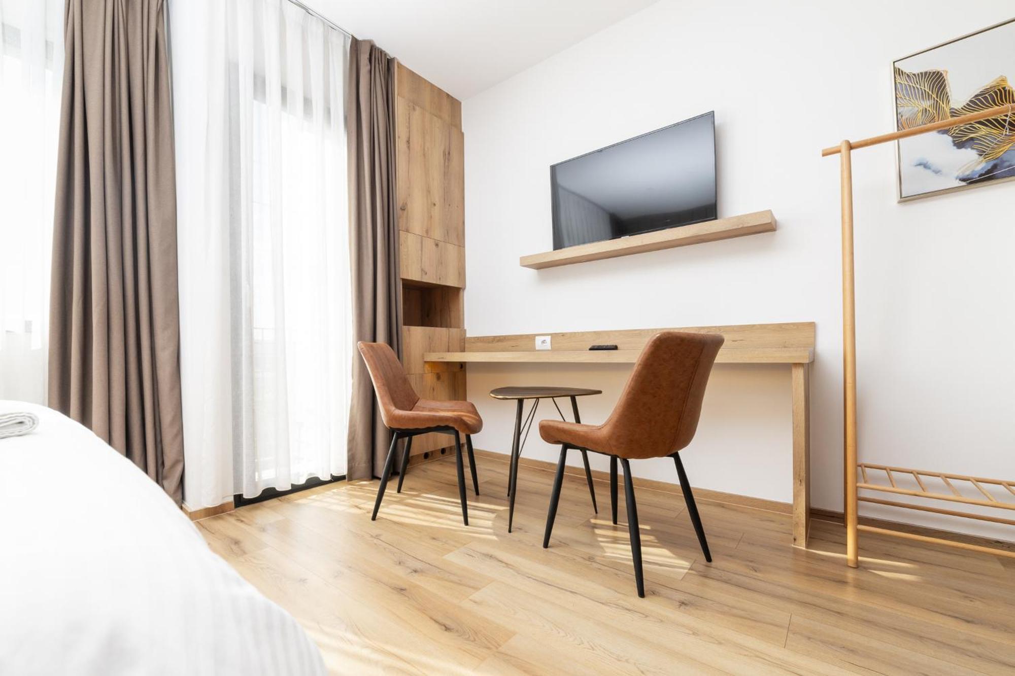 Roadside Hotel Lipjan Экстерьер фото