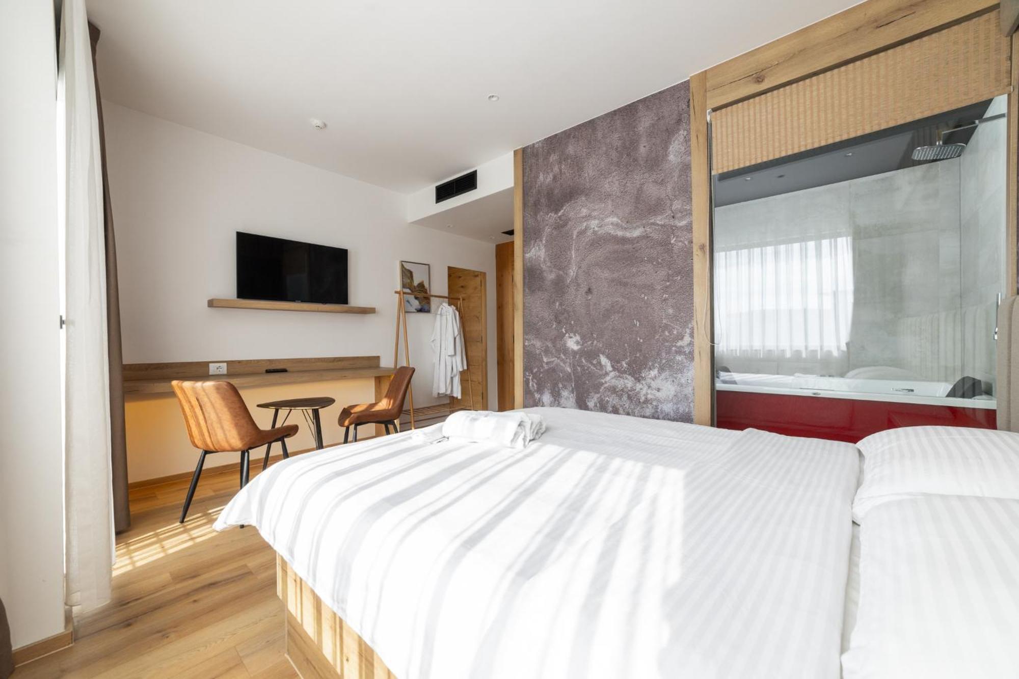 Roadside Hotel Lipjan Экстерьер фото