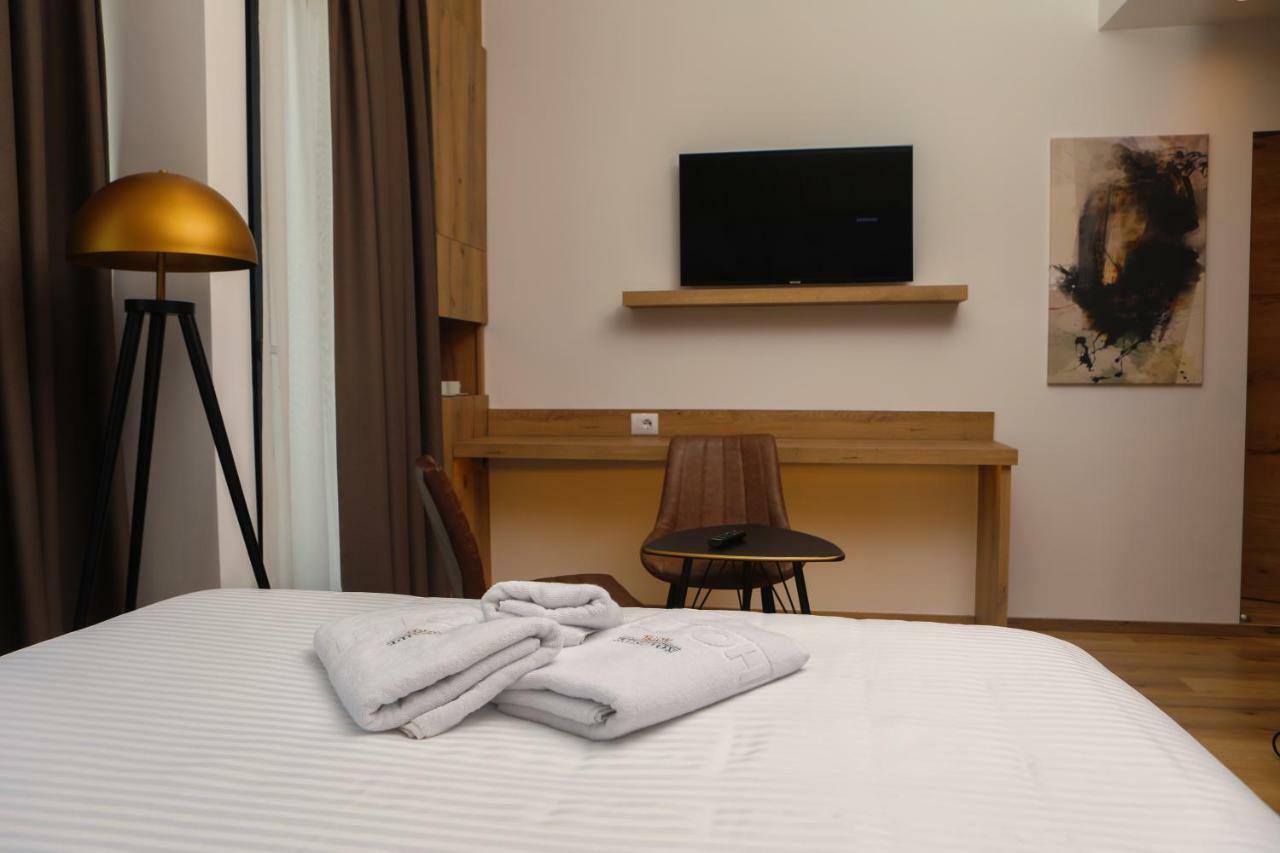 Roadside Hotel Lipjan Экстерьер фото